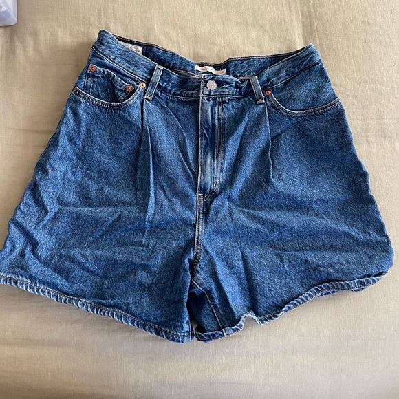 Levi's Pants - Levi’s Ribcage Shorts